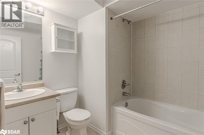 Building Photo - 15 Cheltenham Rd