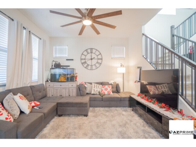 Building Photo - Modern 3/3 Phoenix Home with Garage &amp; Contemporary Design!