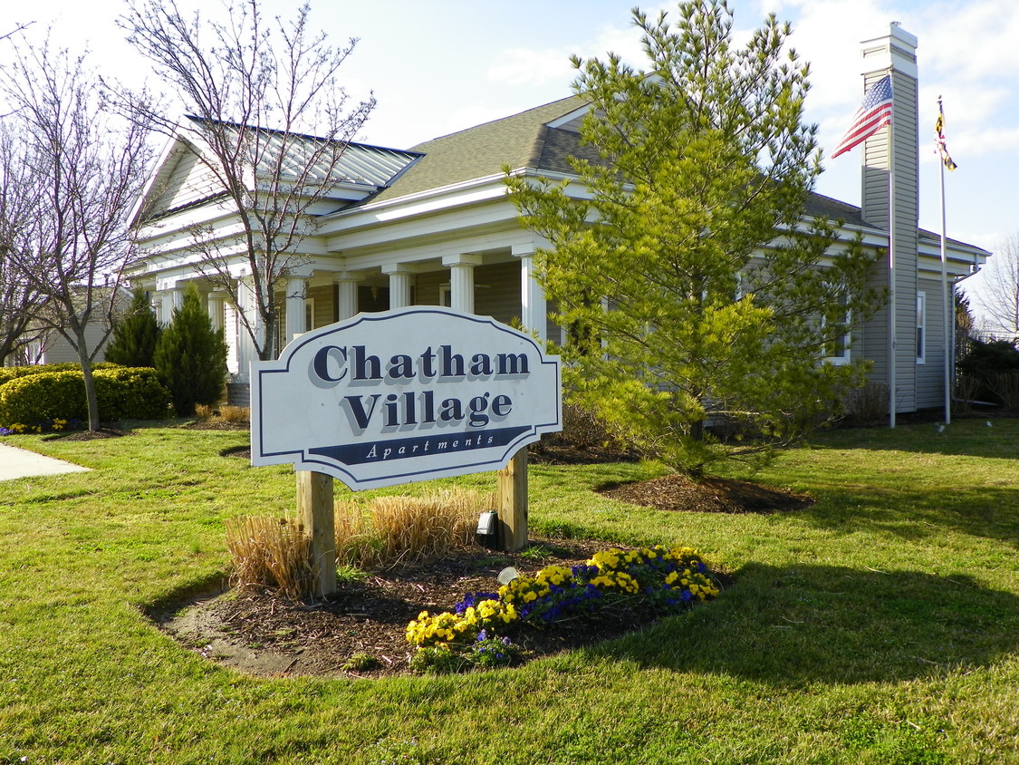 Foto principal - Chatham Village Apartments