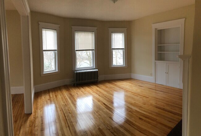 dining room - 597 S Main St