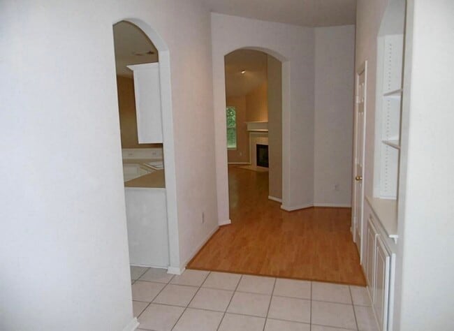 Building Photo - 1106 Kerri Ct