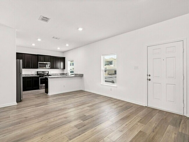 Foto del edificio - 10826 Emerick St