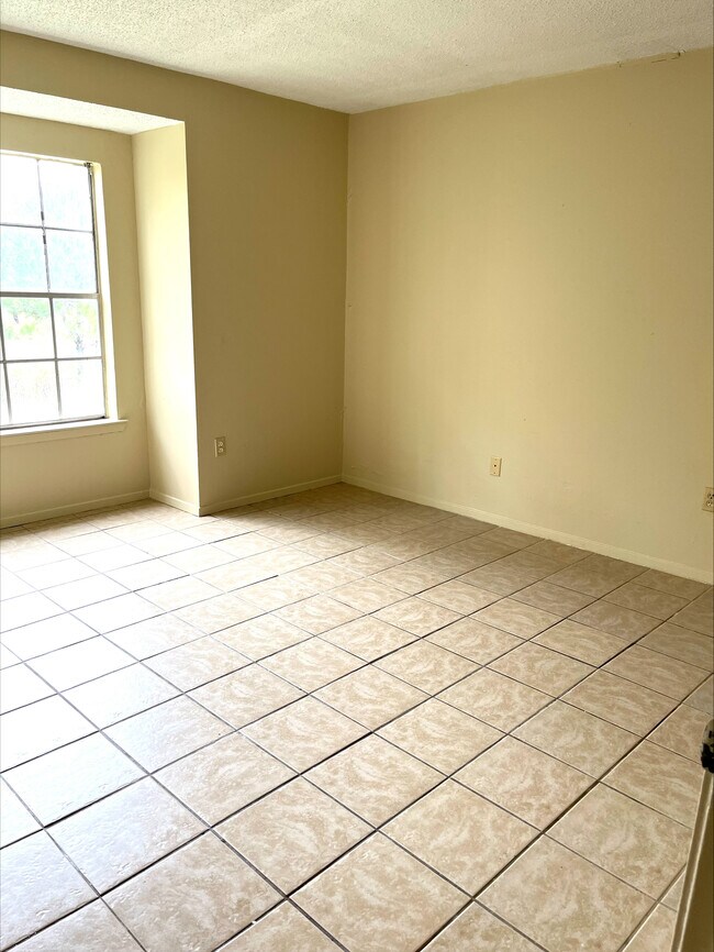 408 S Marigny Cir Unit D, Duson, LA 70529 Apartments in Duson, LA