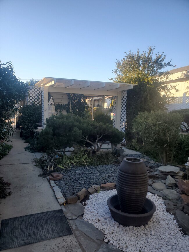 Building Photo - 10140 Frontier Trl