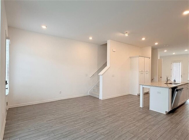 Building Photo - 711 Cordele Ln