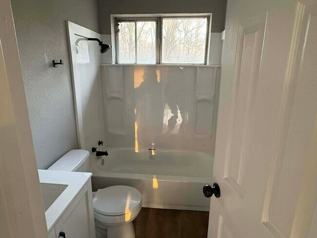 Building Photo - 709 El Capitan Dr