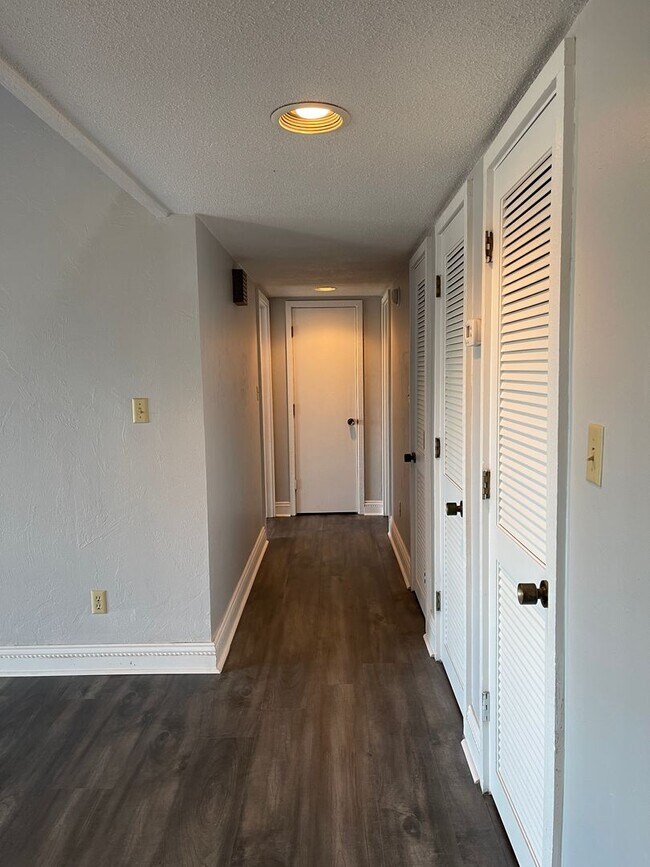 Building Photo - Charming and Spacious 1-Bedroom, 1-Bath Condo in the Highly Desirable Grenelefe Community!