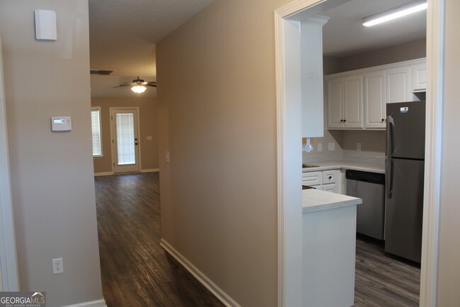 Building Photo - 425 Andover Dr