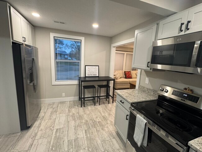 Foto del edificio - 4610 Meadow Ct