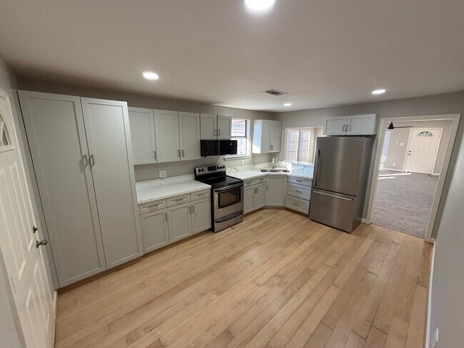 Foto del edificio - 1554 Scharpe St