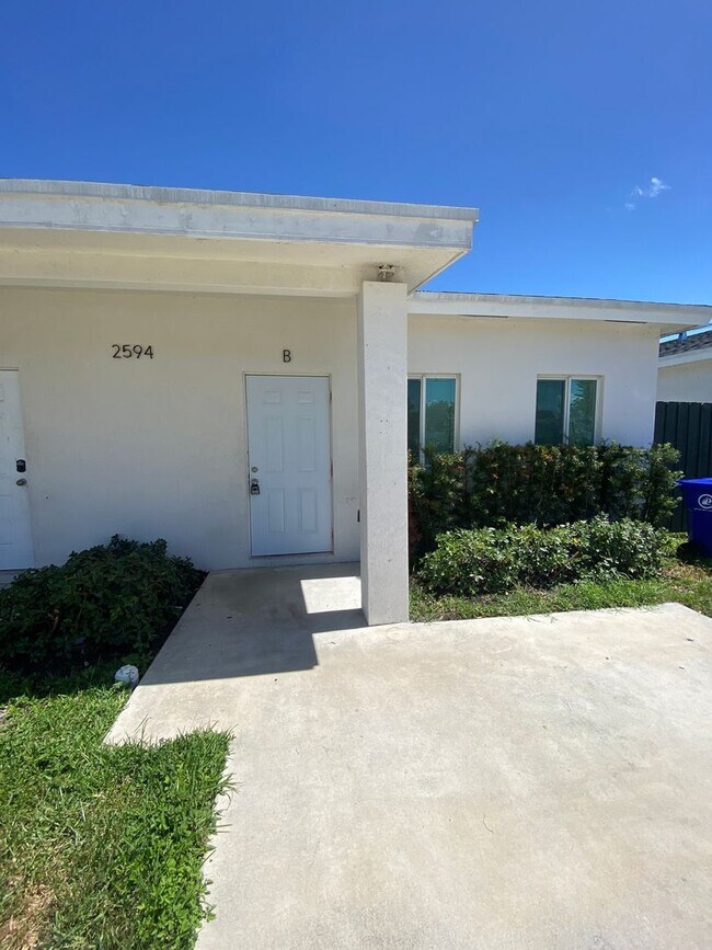 Building Photo - 2594 NW 20th St