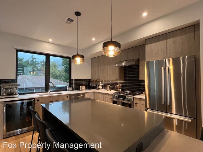 Foto del edificio - 3 br, 2.5 bath House - 940 North Street Un...
