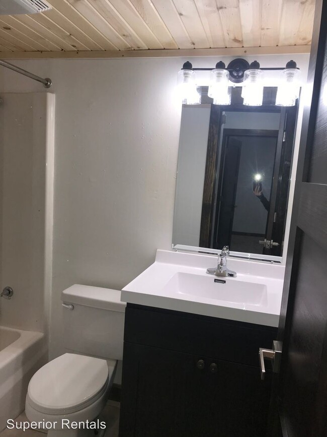 Building Photo - 2 br, 1 bath Apartment - 401 Melody Lane