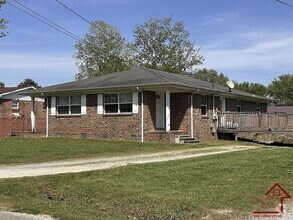 Building Photo - 209 Bermuda Dr