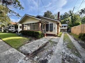 Building Photo - 1211 Cherry St