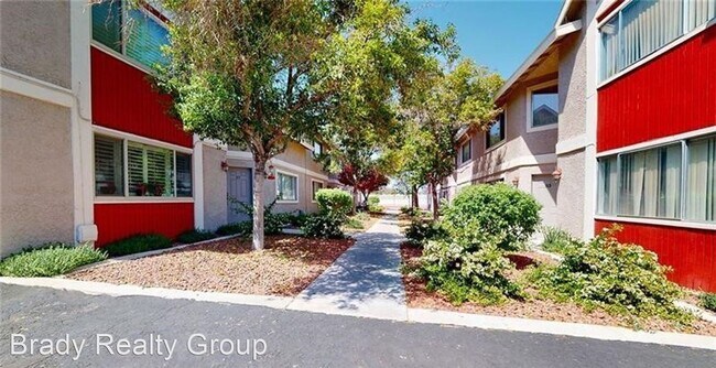 Foto del edificio - 1 br, 1.5 bath House - 100 Crestline Drive...