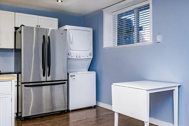 Building Photo - 32971 Hawthorne Ave