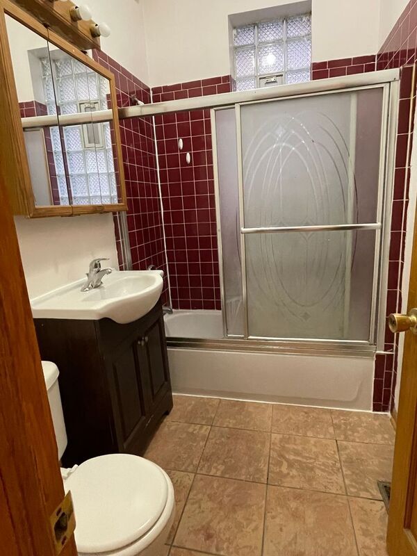 Building Photo - 902 N California Ave