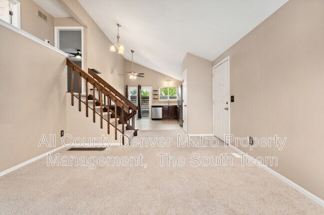 Foto del edificio - 483 E Arden Cir