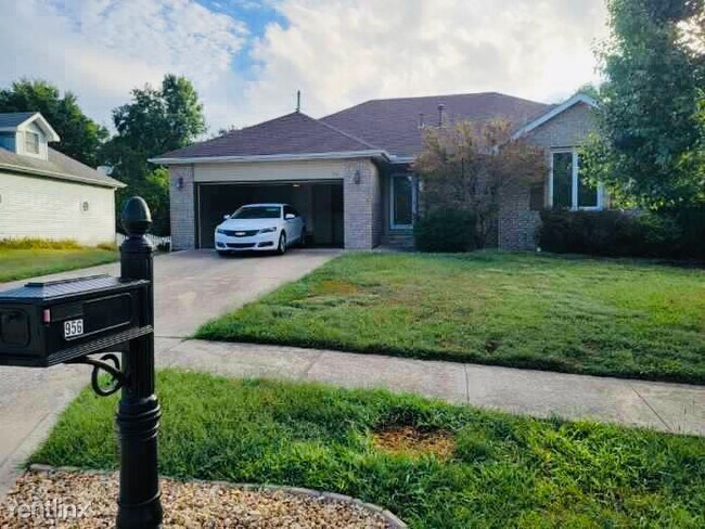 Building Photo - 4 br, 3 bath House - 956 S Greentree Ave