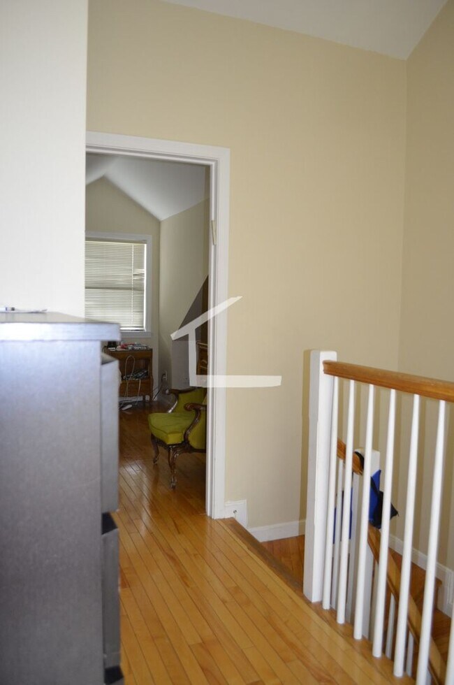 Building Photo - Large 3 bed in Brighton