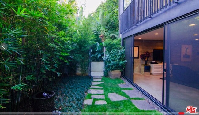 Building Photo - 2849 Seattle Dr