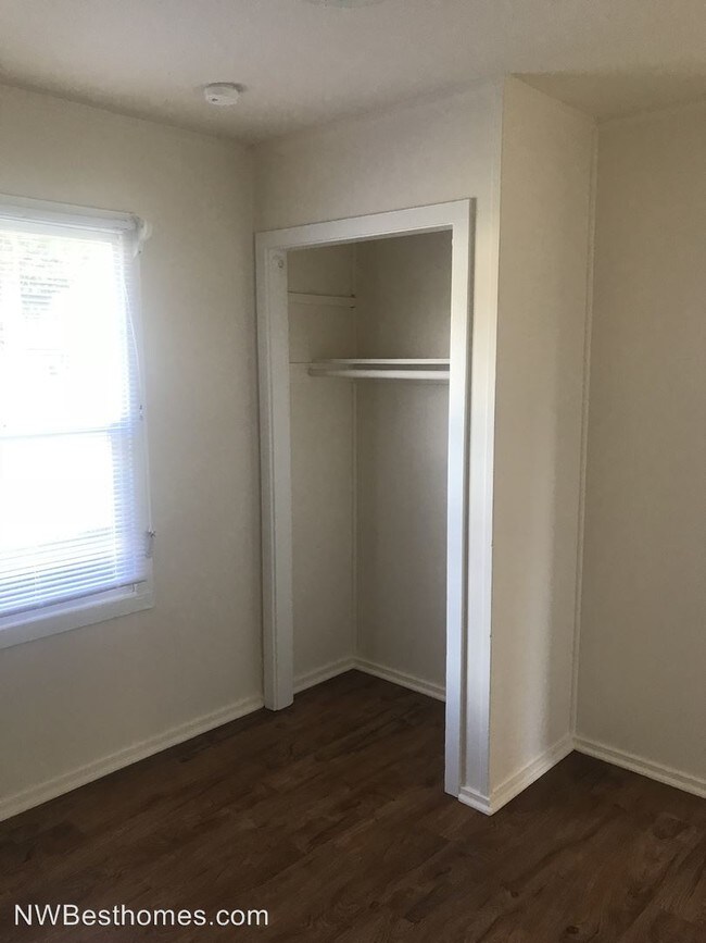 201 8th St, Sultan, WA 98294 Condo for Rent in Sultan, WA