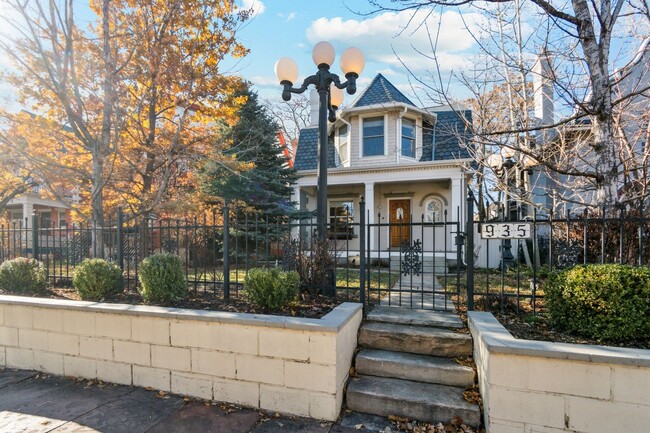 Building Photo - 3BR Custom Victorian Home near Wash Park