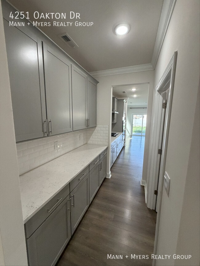 Building Photo - 4251 Oakton Dr