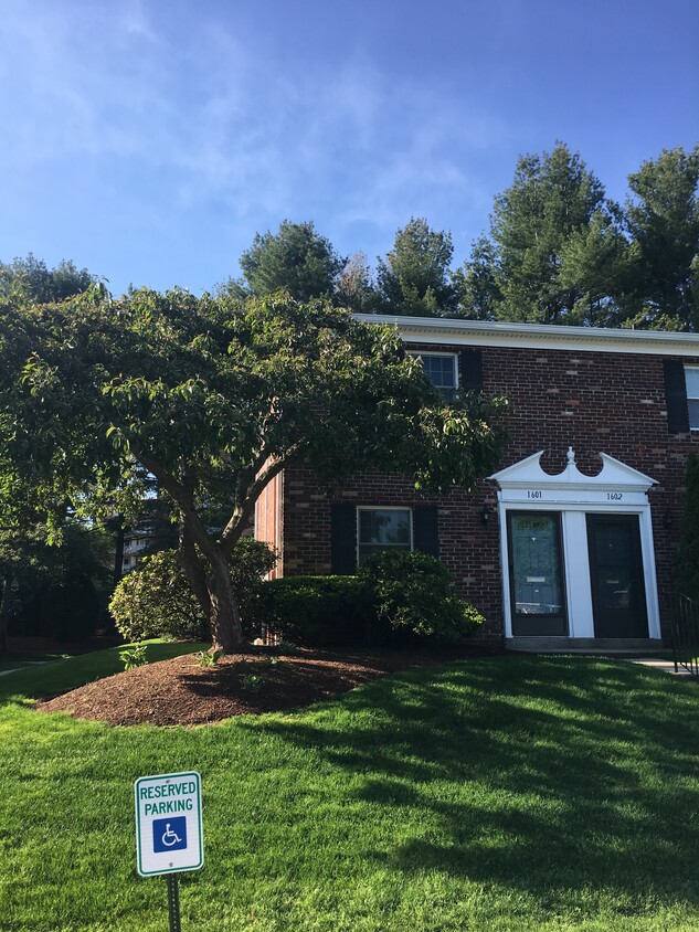 1601 Windsor Dr, Framingham, MA 01701 Townhome Rentals in Framingham