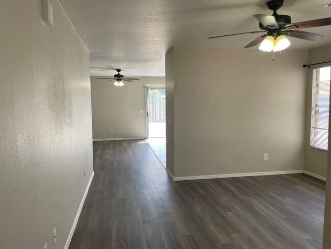 Foto del edificio - Rita Ranch Charmer 3Bdm 2Ba home, availabl...