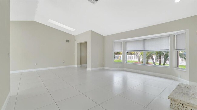 Foto del edificio - 1412 NE 53rd Ct