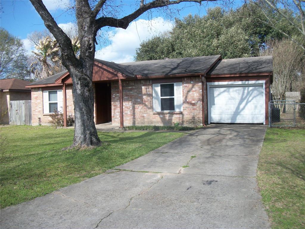 Primary Photo - 1011 Stoneleigh Ct