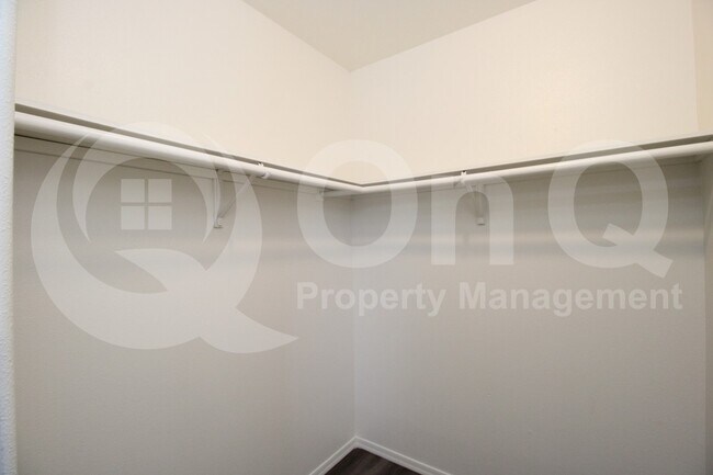 Building Photo - 1732 W Maricopa St