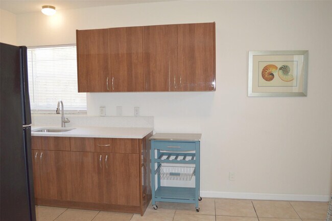 Building Photo - 1107 NW 2nd Ave