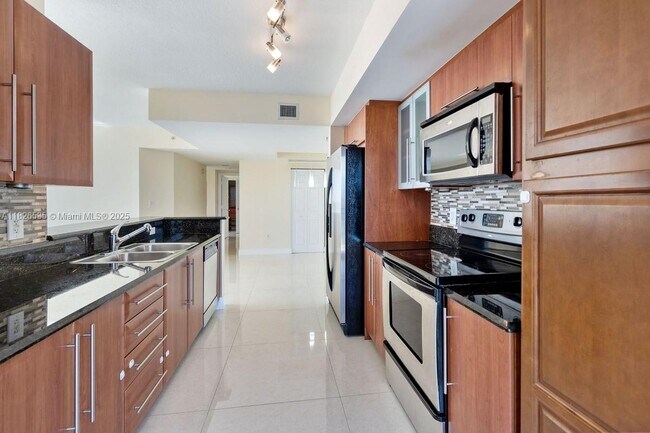 Foto del edificio - 3232 SW 22nd St