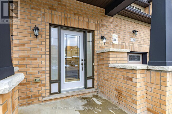 Photo du bâtiment - 123 Arnold Cres