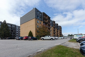 Building Photo - 2515 Trout Lake Rd