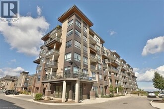 Building Photo - 40 Esplanade Ln