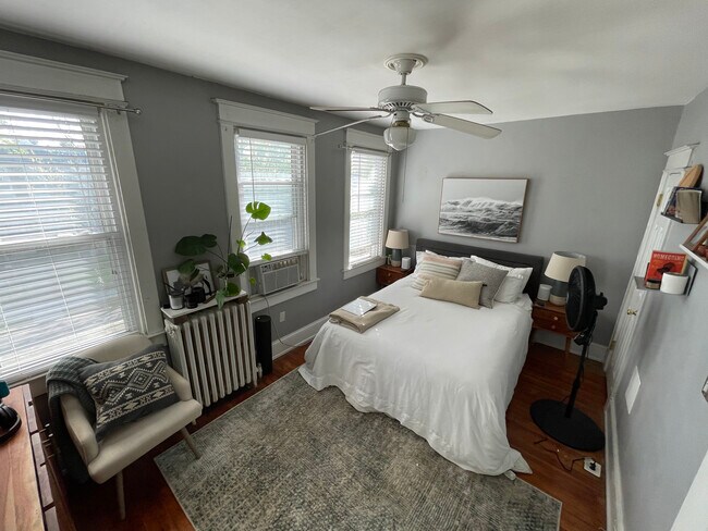 Foto del edificio - 1122 Owen Place NE