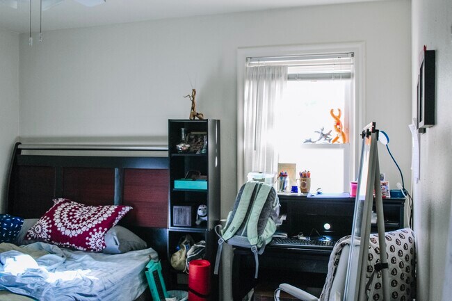 Bedroom - 1626 Sharkey St