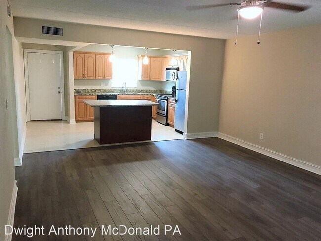 Foto del edificio - 2835 Somerset Park Dr
