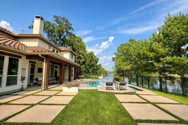 Building Photo - 19 Paloma Bend Pl