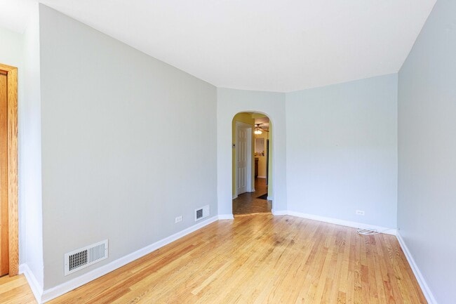 Foto del edificio - 5557 S Kildare Ave