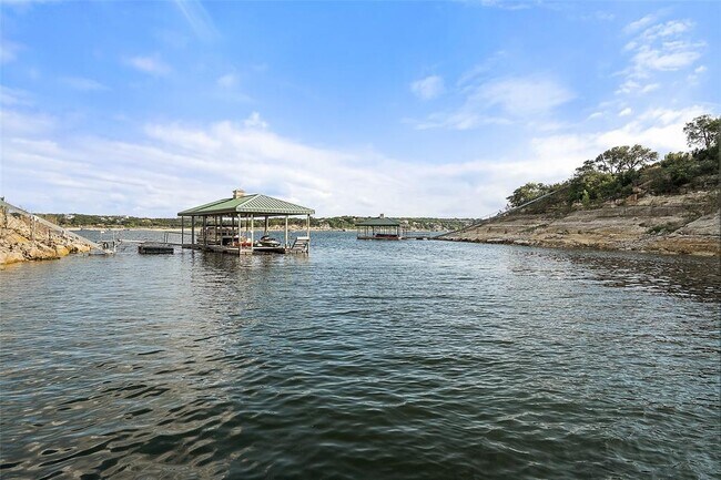 Foto del edificio - 17813 Kingfisher Ridge Dr