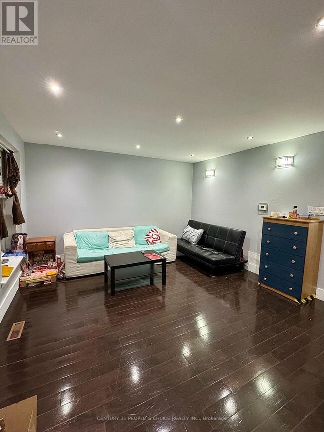 Building Photo - 1601 Albion Rd