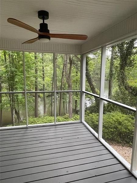 Foto del edificio - 160 Boxelder Ln