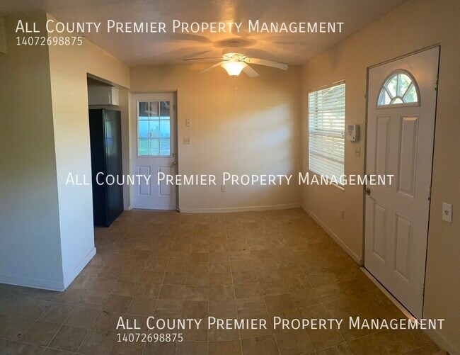 Building Photo - PENDING APPLICATION! Nice 3 Bedroom 2 Bath...