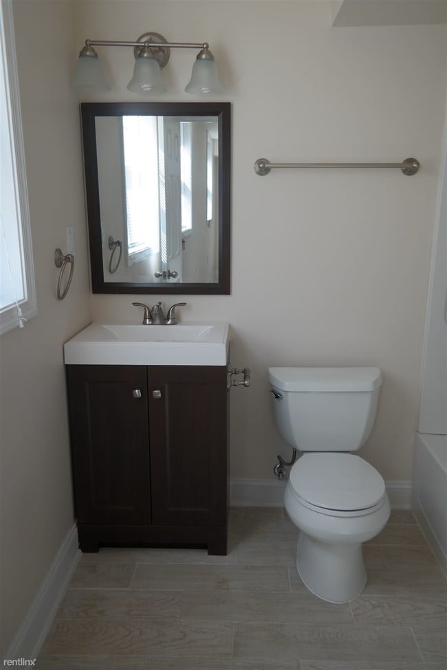 Building Photo - Studio, 1 bath  - 817 Park Ave # B2 B2