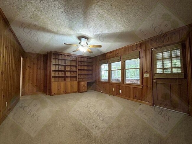 Foto del edificio - SE Columbia - 3 bedroom, 2 bath clean single story